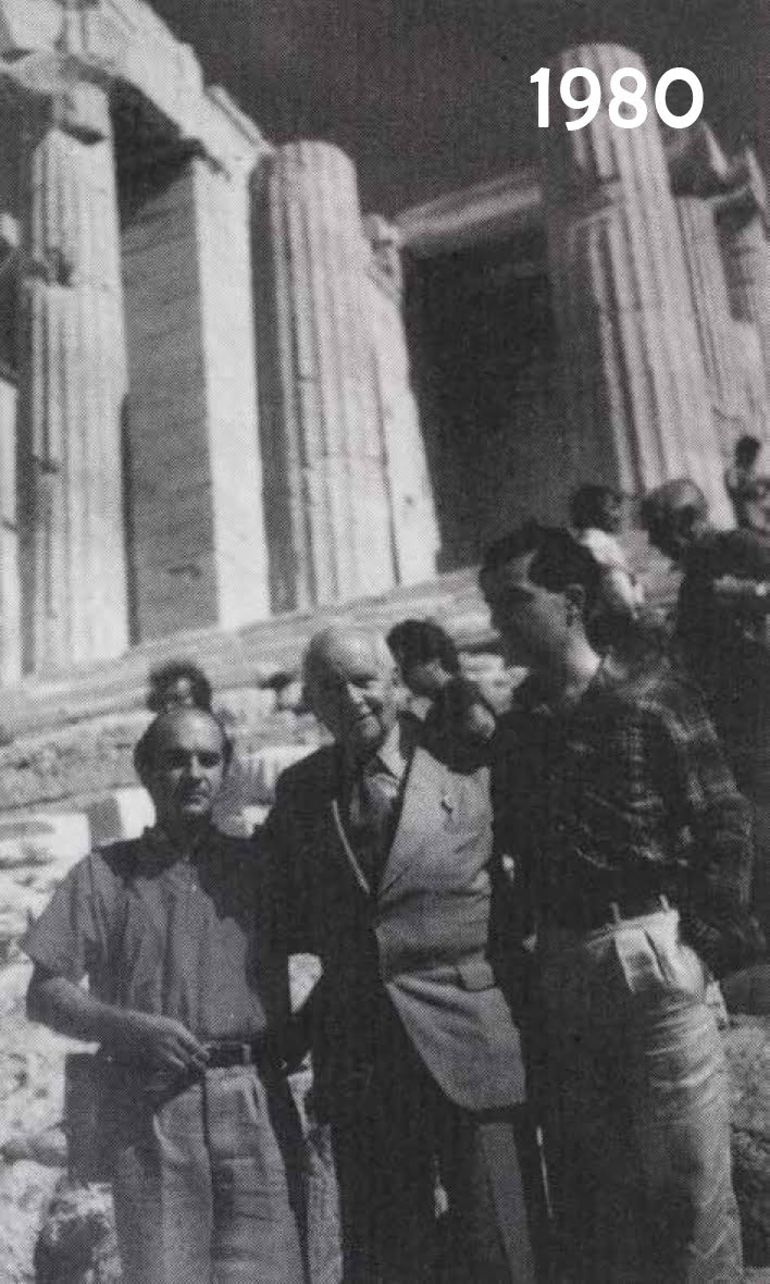 Στην Ακρόπολη με τον Λουί Αραγκόν, που έχει γράψει: "Αυτός που τ’ όνομά του γράφω, που έμαθα να λέω τ’ όνομά του, αυτός, ο Φασιανός, ω Φασιανέ! Θυμάμαι τις πρώτες μέρες όταν μου άρχισε η έκπληξη, ήταν ένας νέος τρόπος ν’ αγαπάς…" 