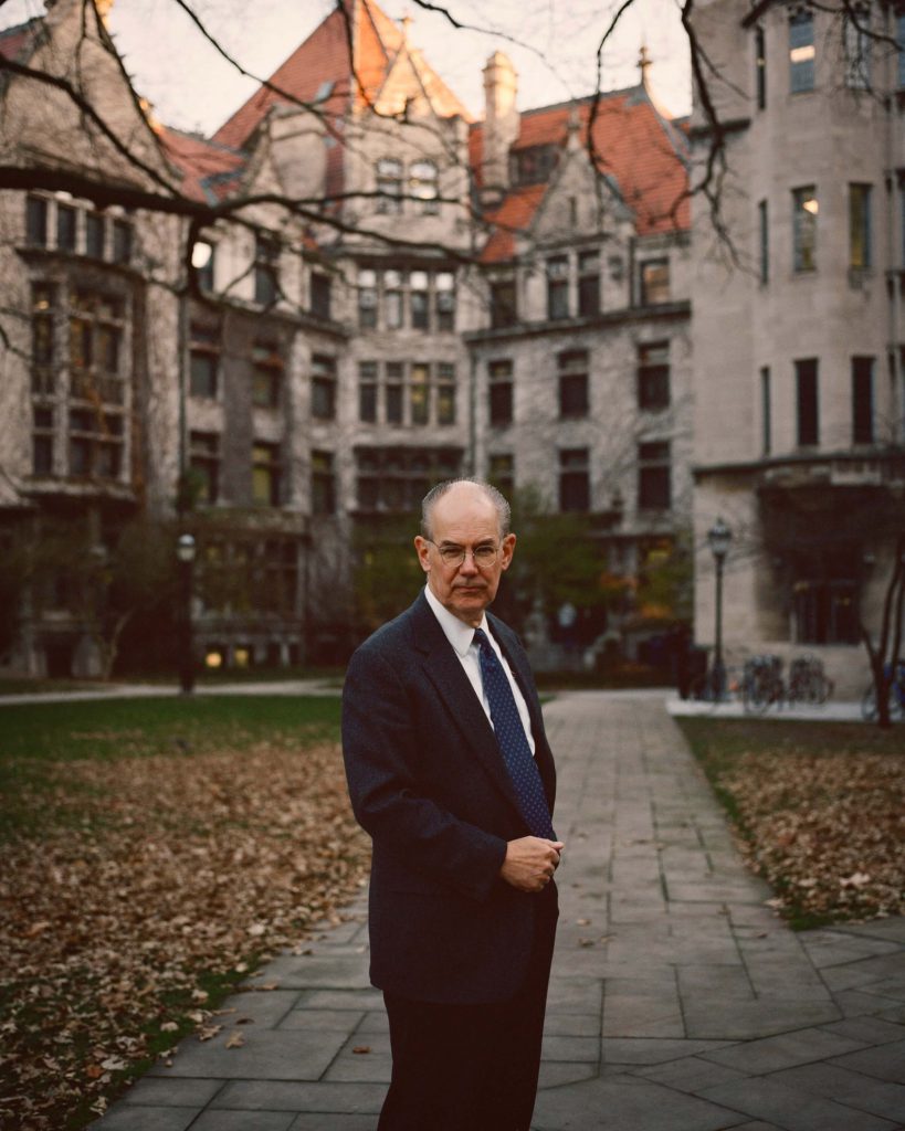 John Mearsheimer / Albert Pick Hall για τις Διεθνείς Σχέσεις στο Πανεπιστήμιο του Σικάγο > περισσότερα στο προσωπικό του site: mearsheimer.com 