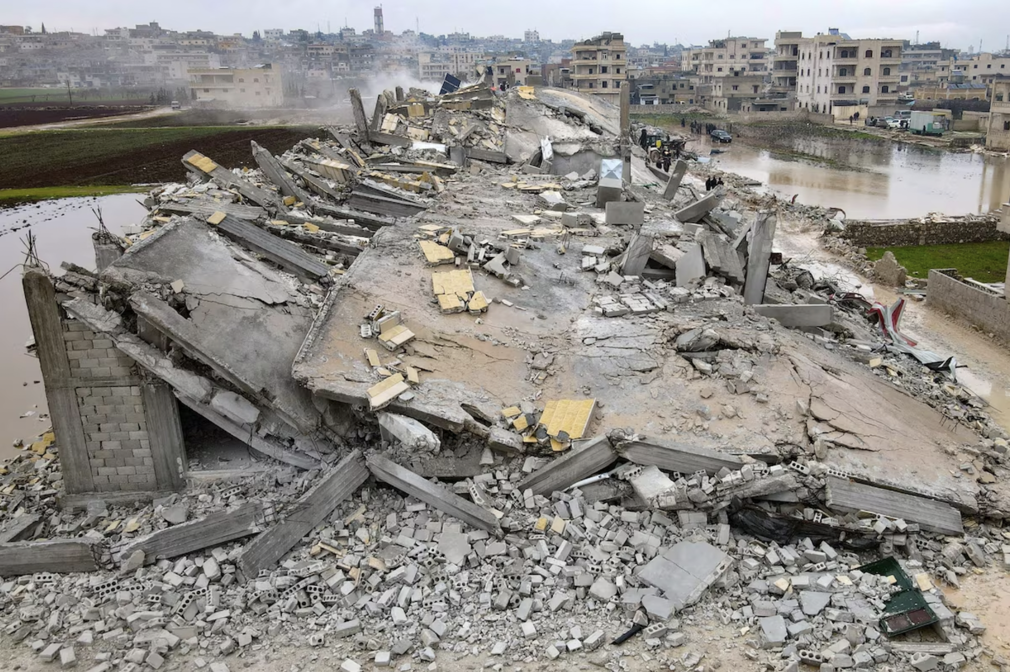 πόλη Sarmada, στην περιοχή της Idlib (υπό τον έλεγχο των ανταρτών) βορειοδυτικά / Muhammad Haj Kadour, AFP, Getty Images