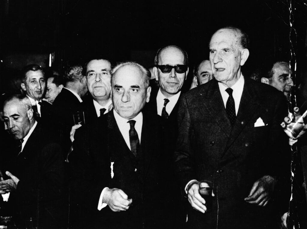 ο Αλέξανδρος Μπαλτατζής (με καταγωγή από τον Πόντο) με τον Γεώργιο Παπανδρέου - ήταν επικεφαλής του Αγροτικού Κόμματος και ανέλαβε υπουργός Γεωργίας στην κυβέρνηση της Ένωσης Κέντρου το 1964. Είχε, ακόμη, ιδρύσει την ΠΑΣΕΓΕΣ και ήταν ο πρώτος πρόεδρός της. Με τον καπνό να πωλείται σε εξευτελιστικές τιμές, συστάθηκε διακομματική επιτροπή με τον Αν. Μπακάλμπαση πρόεδρο και τον Κων. Καραμανλή αντιπρόεδρο. Ήταν εισηγητής των αγροτικών συντάξεων, που θέσπισε ο τελευταίος και του ανοίγματος στις ανατολικές χώρες, το οποίο επιχειρήθηκε στα τέλη της δεκαετίας του ‘50. (xanthinea.gr)