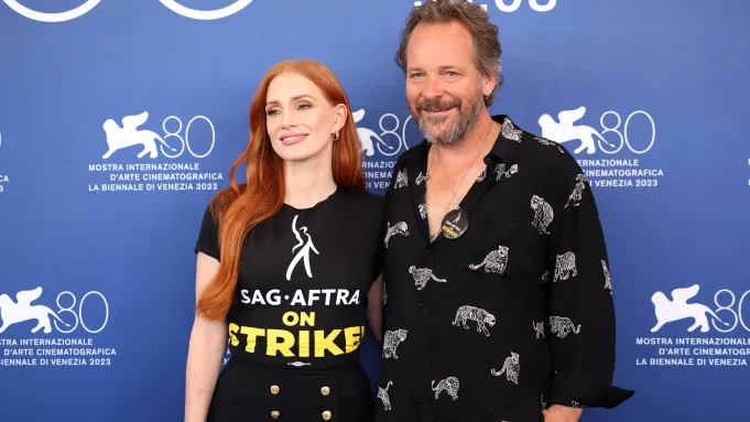 Jessica Chastain και Peter Sarsgaard > ταινία Μνήμη (Memory) / Getty images 