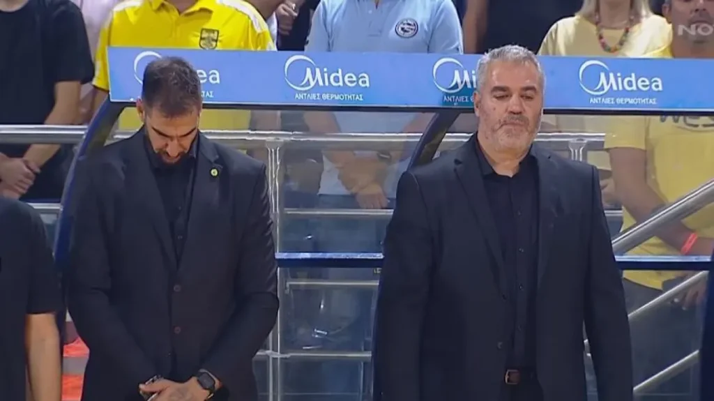 Ενός λεπτού σιγή τηρήθηκε πριν το τζάμπολ του αγώνα του Άρη με τη Γκραν Κανάρια - η κηδεία θα γίνει την Παρασκευή (06/10) στη Θέρμη Θεσσαλονίκης στις 17:00. Την προηγούμενη μέρα στις 12:00 θα πραγματοποιηθεί η επιμνημόσυνη δέηση στον Άγιο Ιωάννη Βούλας.