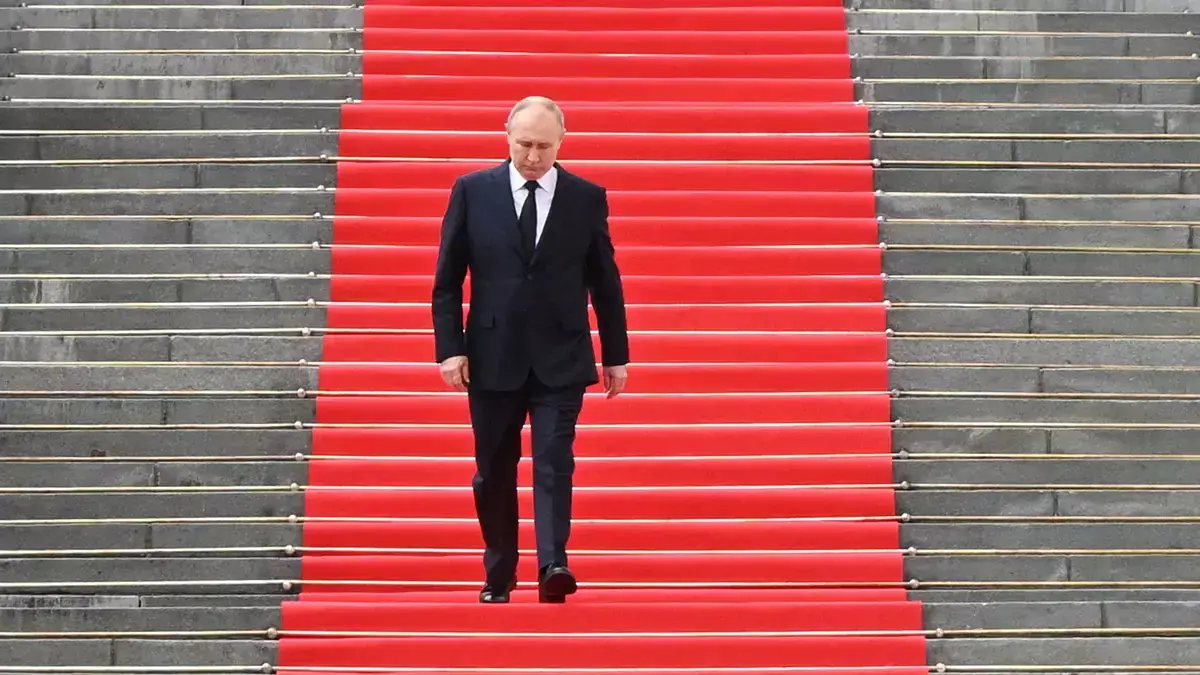 ο Vl. Putin πριν μιλήσει σε στρατεύματα στο Κρεμλίνο (27.06.2023) / Sergei Guneyev, Sputnik, AFP, Getty Ιmages [προεδρικές θητείες: 2000-2008 / πρωθυπουργός: 2008-2012 και εκ νέου πρόεδρος από το 2012 - επανεξελέγη για πέμπτη φορά στη θέση στις 17.03]