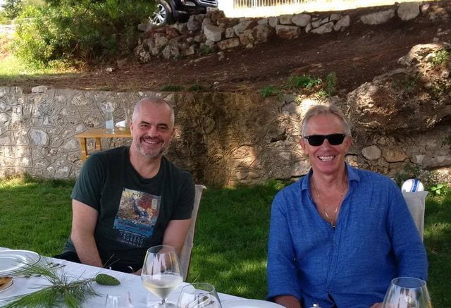 Αύγουστος 2016