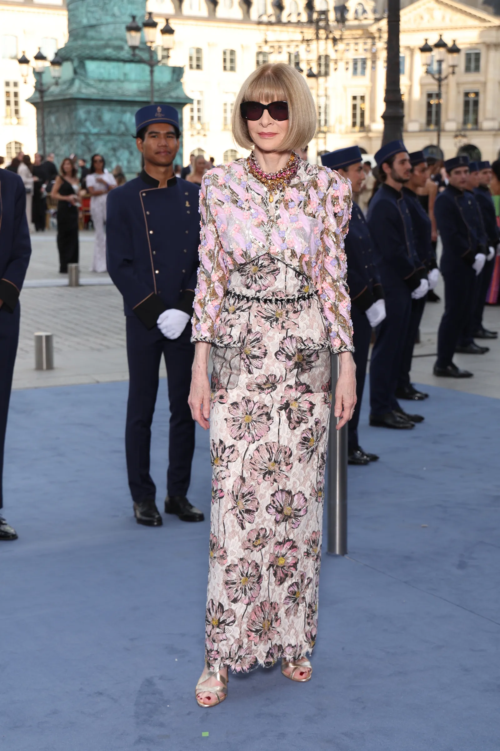 Anna Wintour / Getty Images, vogue.com