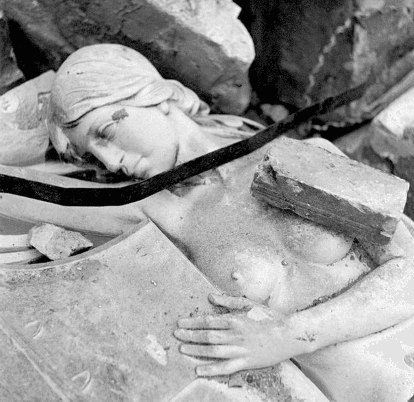 Εκδίκηση στην Κουλτούρα (Revenge on Culture, 1941)