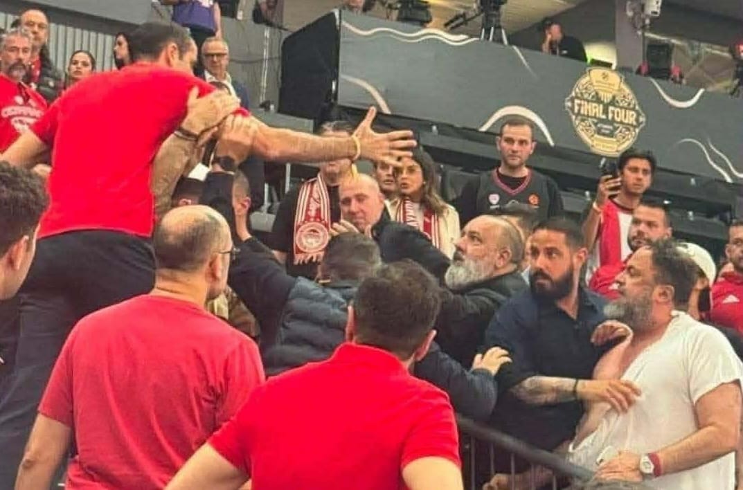 “Μου ’χες γράψει μια κασέτα …”